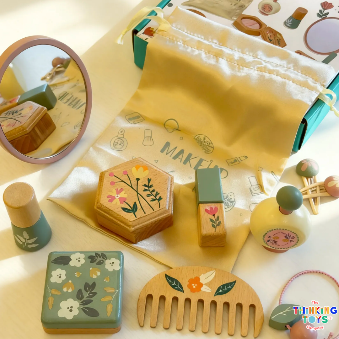 Bree Wooden Make Up Kit