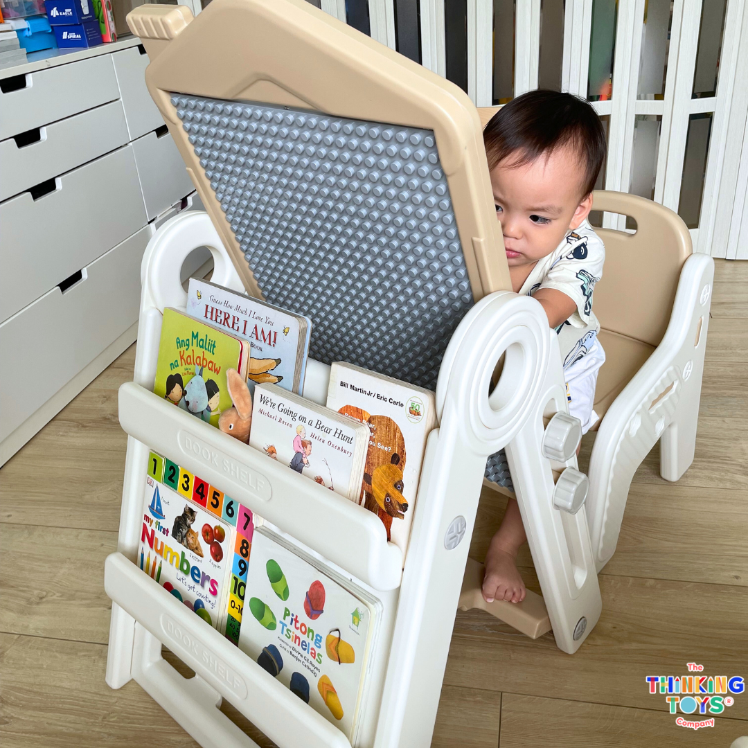 Summer Whiteboard Playboard with Bookshelf and Chair
